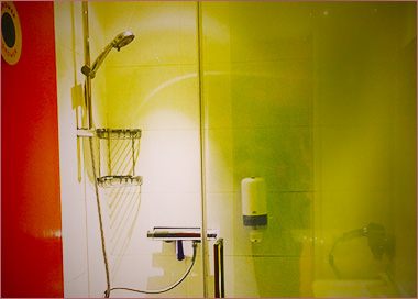 女の子到着後、シャワーへのご誘導があるかと思います。(もし先にシャワーへお入りのお客様もお手数ですが、もう一度お入り頂きますのでご了承くださいませ)